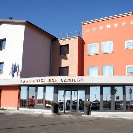 Hotel Don Camillo Brescello Buitenkant foto