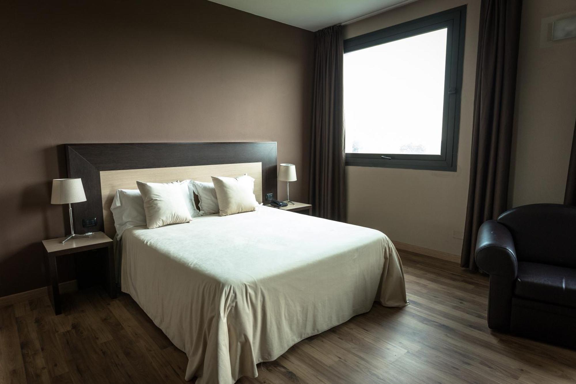 Hotel Don Camillo Brescello Buitenkant foto