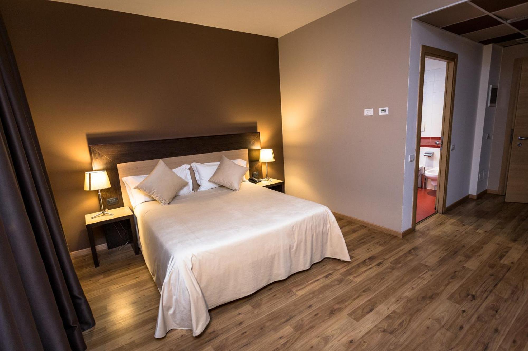 Hotel Don Camillo Brescello Buitenkant foto