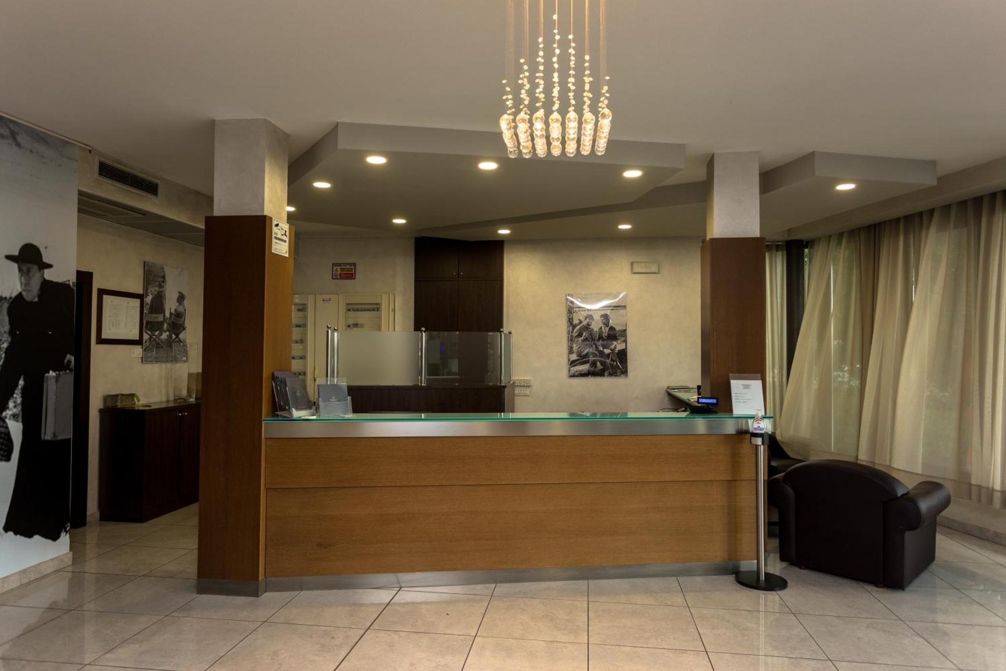 Hotel Don Camillo Brescello Buitenkant foto