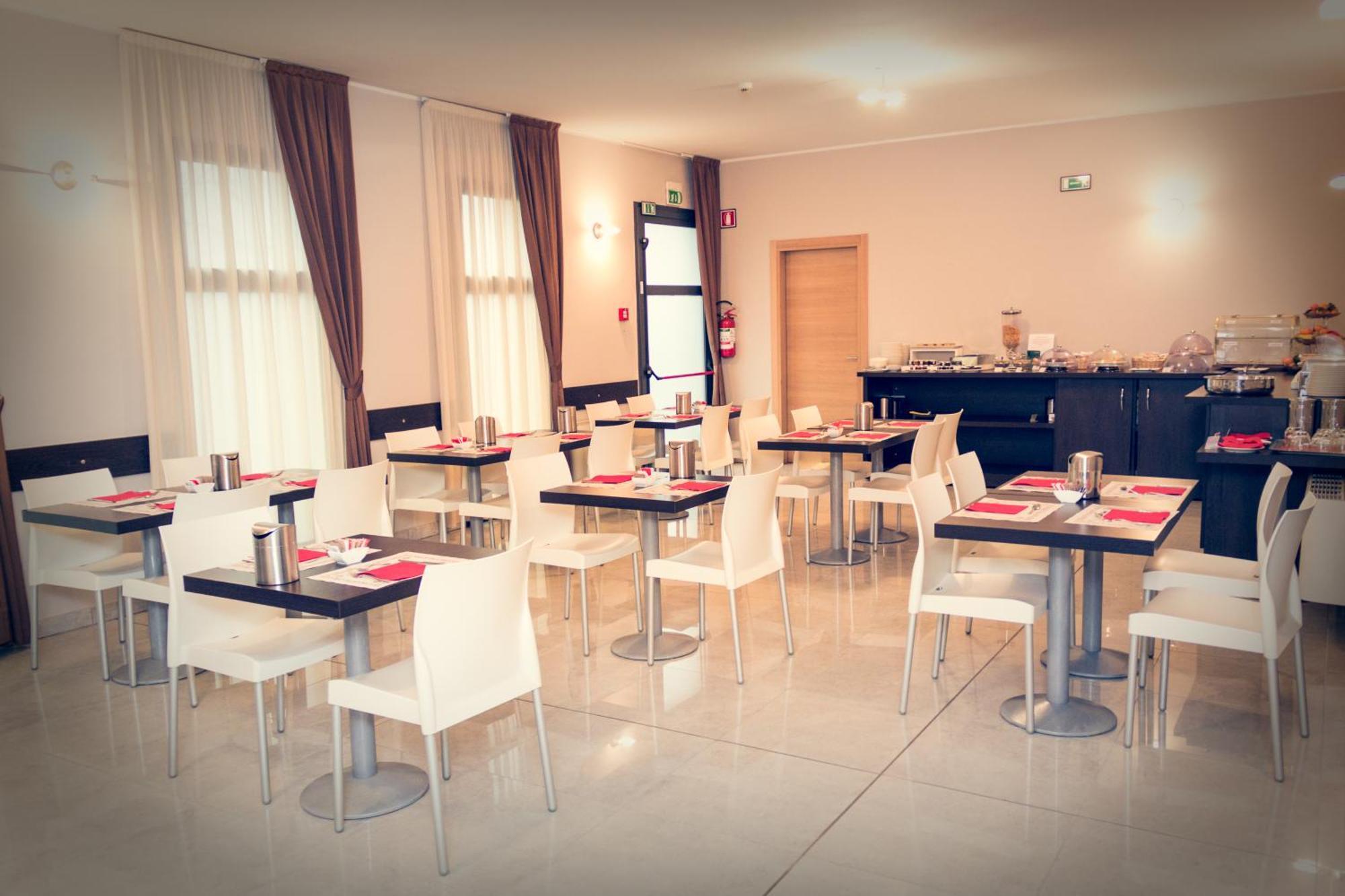 Hotel Don Camillo Brescello Buitenkant foto