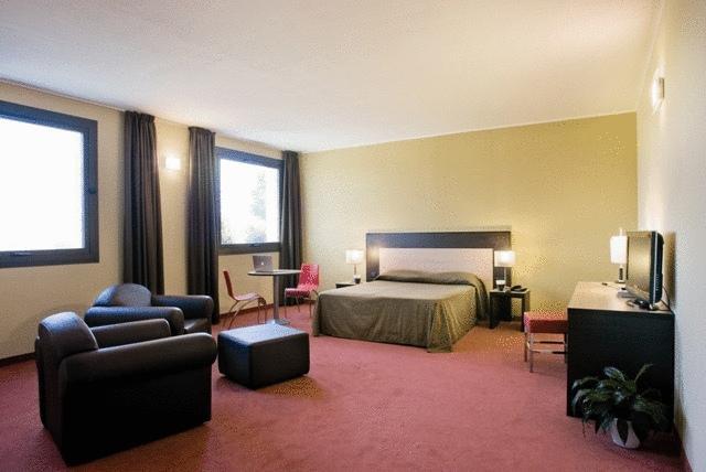 Hotel Don Camillo Brescello Kamer foto