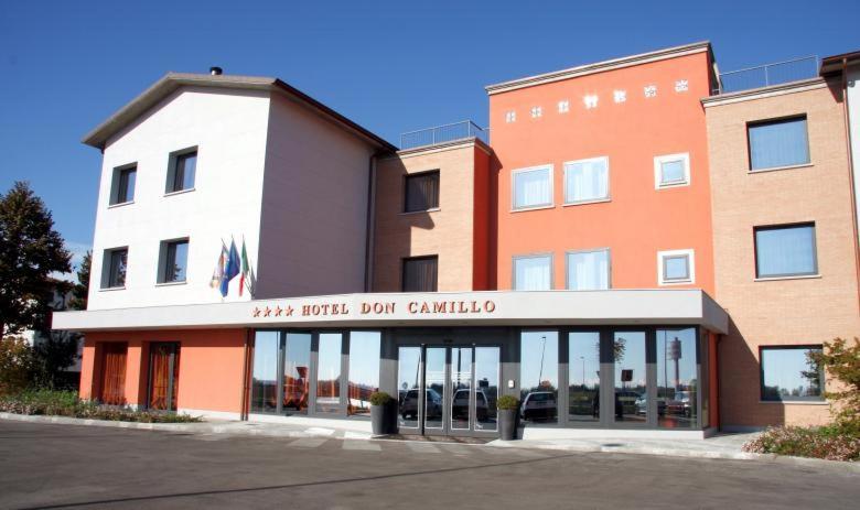 Hotel Don Camillo Brescello Buitenkant foto