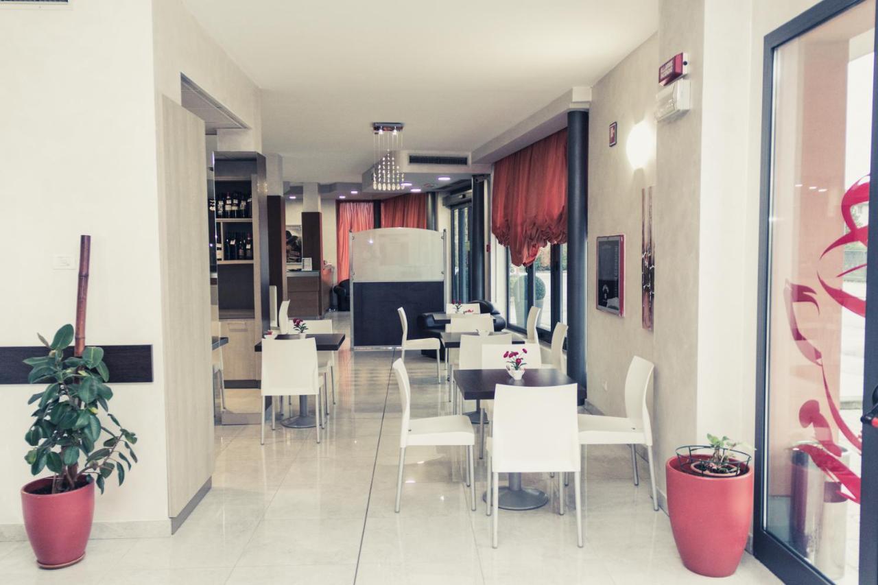Hotel Don Camillo Brescello Buitenkant foto