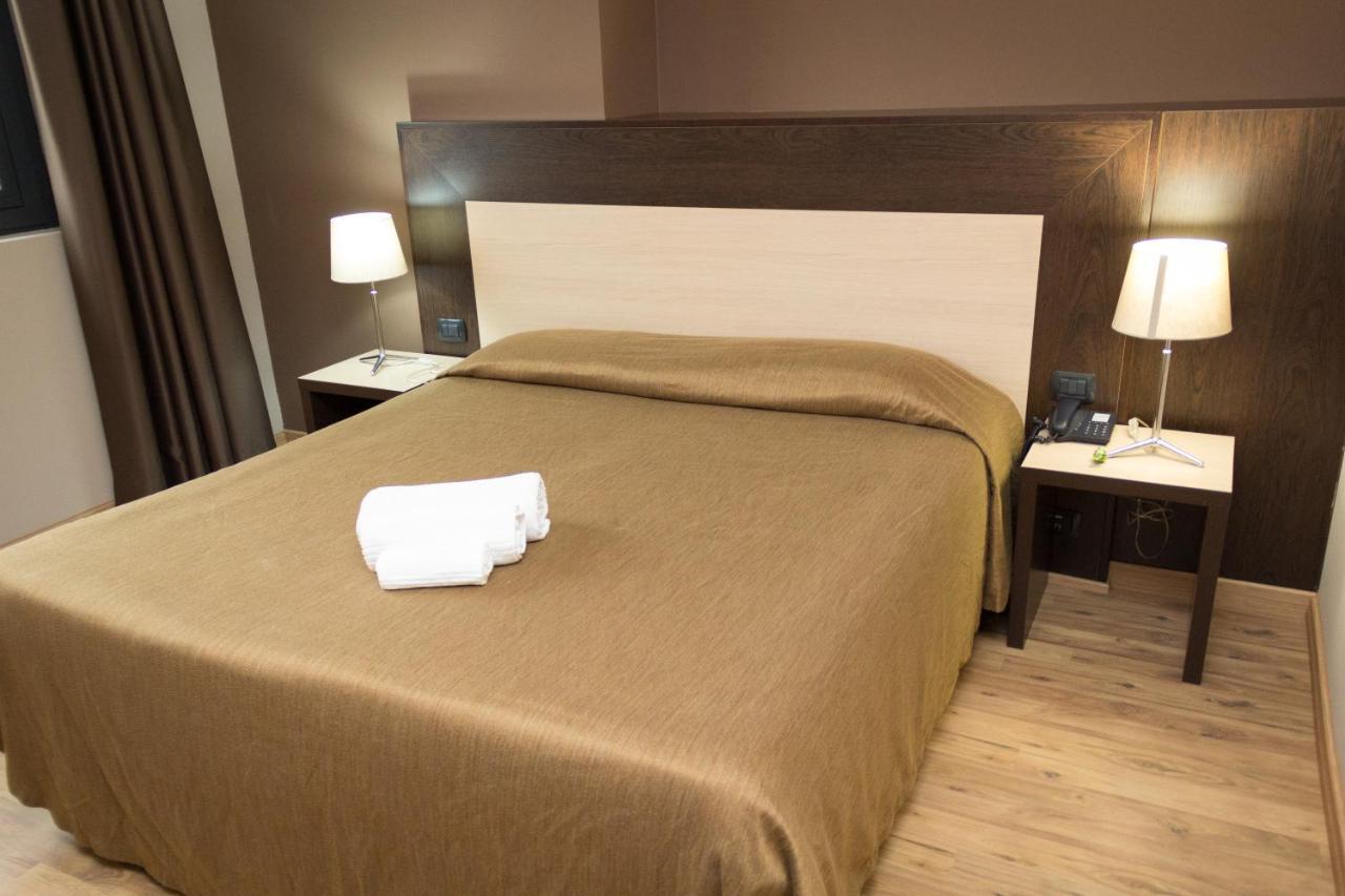 Hotel Don Camillo Brescello Buitenkant foto
